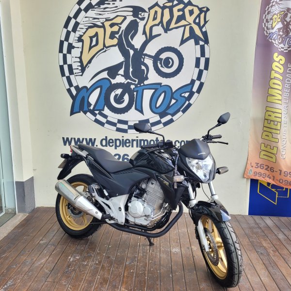 HONDA CB 300R 
