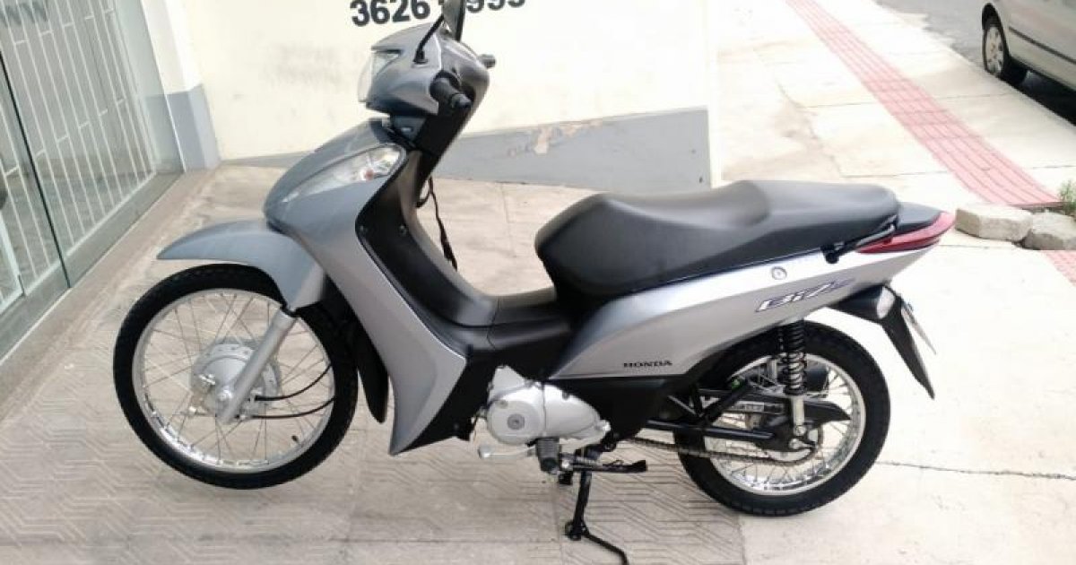 HONDA BIZ 125 ES Ano 2015 R7.900,00 De Pieri Motos HONDA BIZ 125 ES Ano 2015 R7.900,00 De Pieri Motos