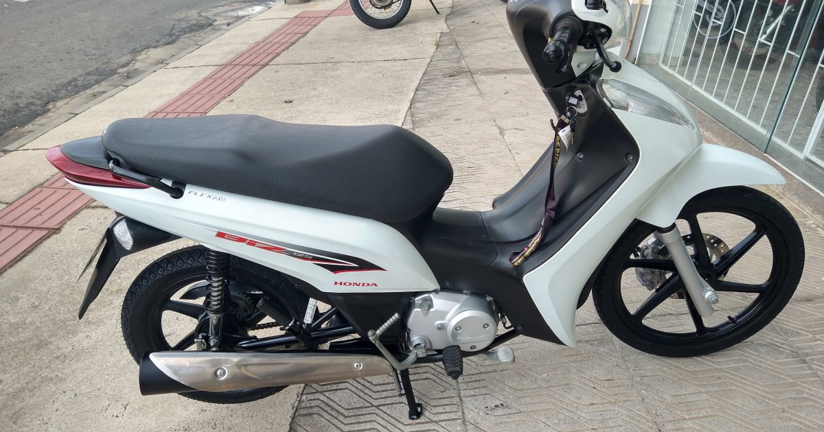 HONDA BIZ 125 EX | Ano: 2015 | R$9.900,00 | De Pieri Motos